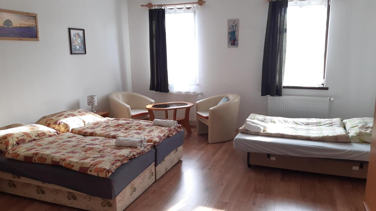 Bajusz Vendeghaz Hotel Tornyosnémeti Екстериор снимка