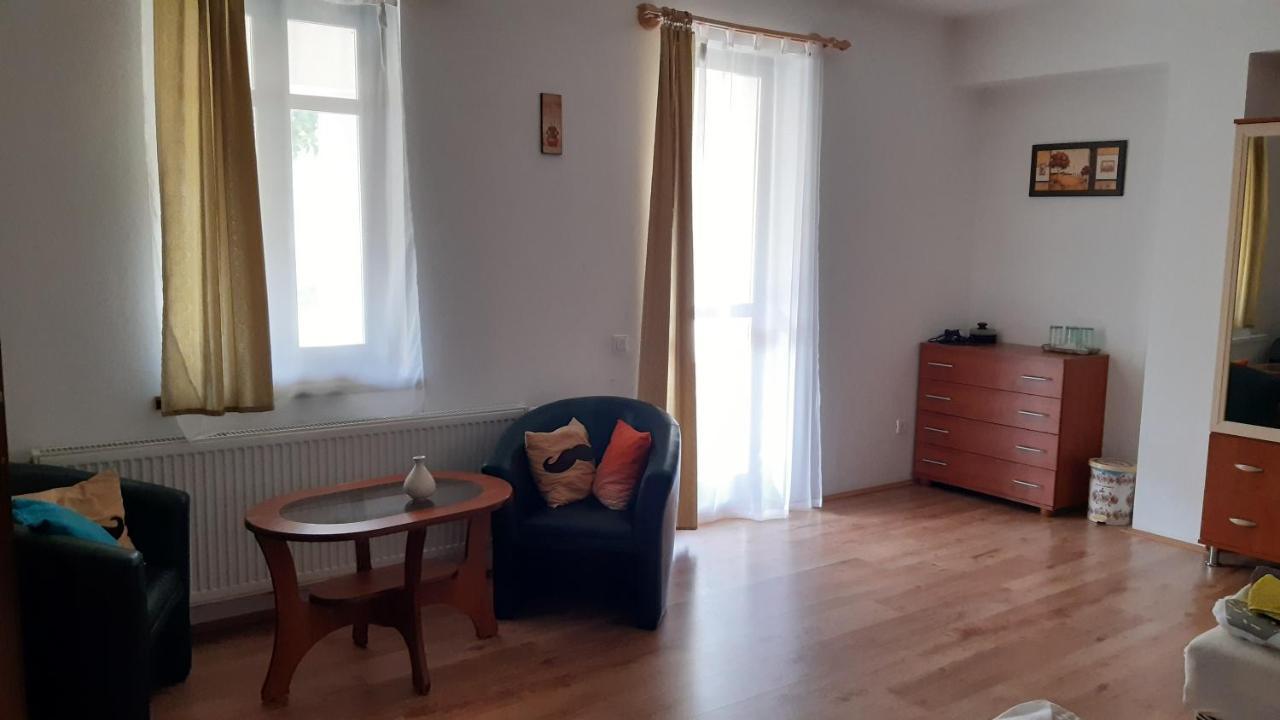 Bajusz Vendeghaz Hotel Tornyosnémeti Екстериор снимка
