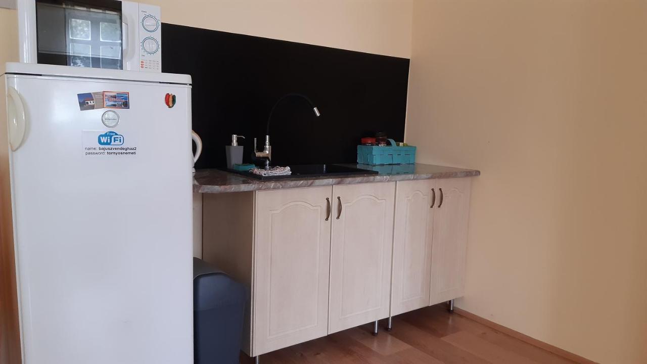 Bajusz Vendeghaz Hotel Tornyosnémeti Екстериор снимка